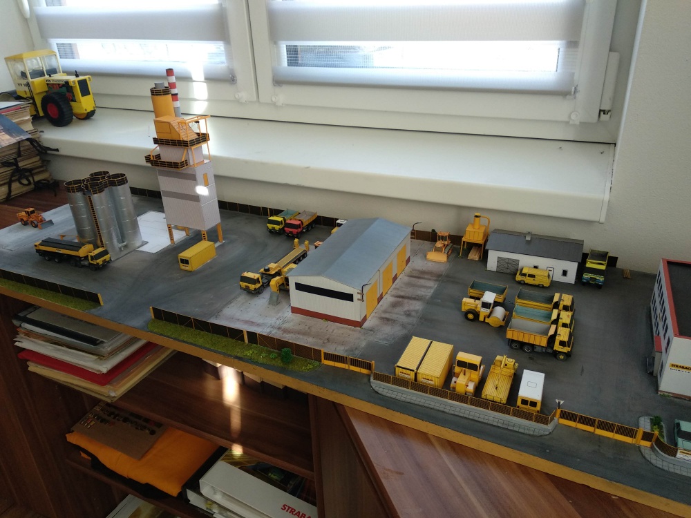 Stavebn� technika 1:100