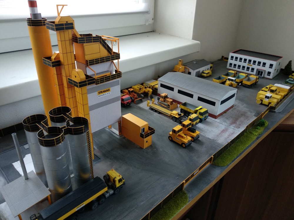Stavebn� technika 1:100