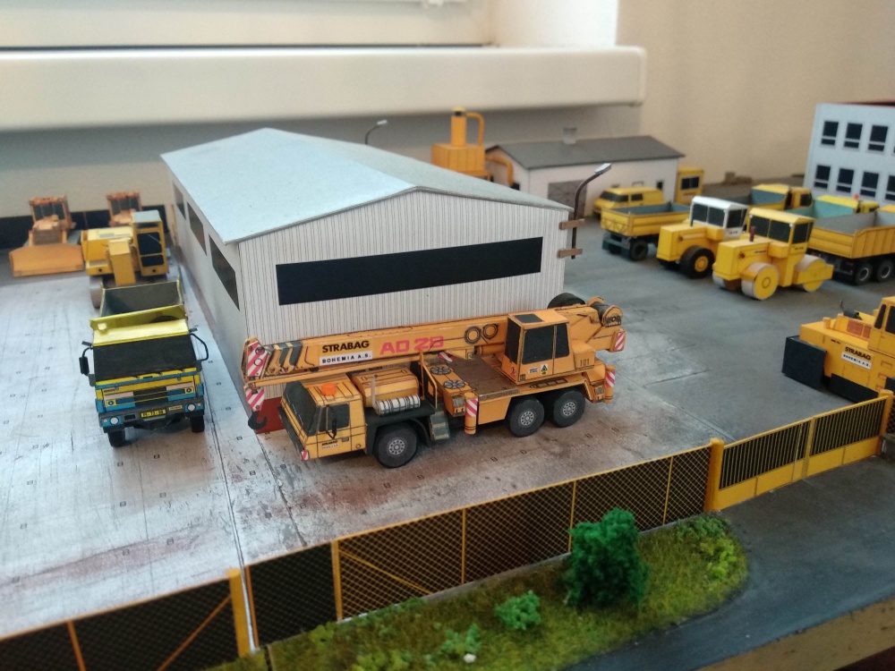 Stavebn� technika 1:100