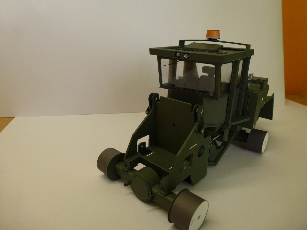 Stavostroj KNA-251 (Plná velikost v novém okně) Stavostroj KNA-251