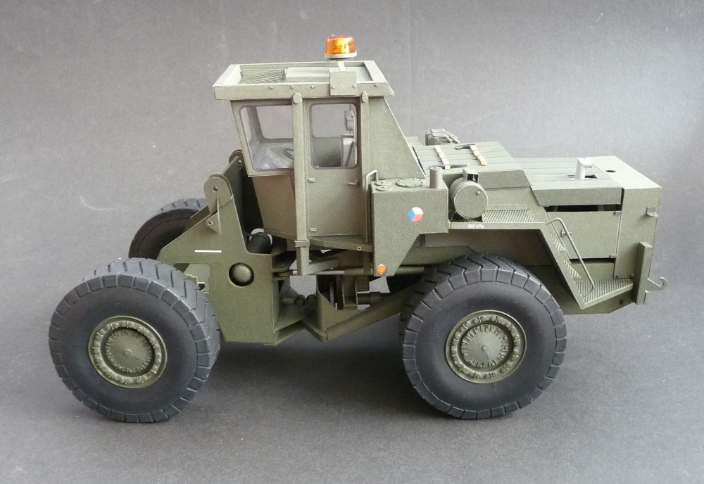 Stavostroj KNA-251 (Plná velikost v novém okně) Stavostroj KNA-251