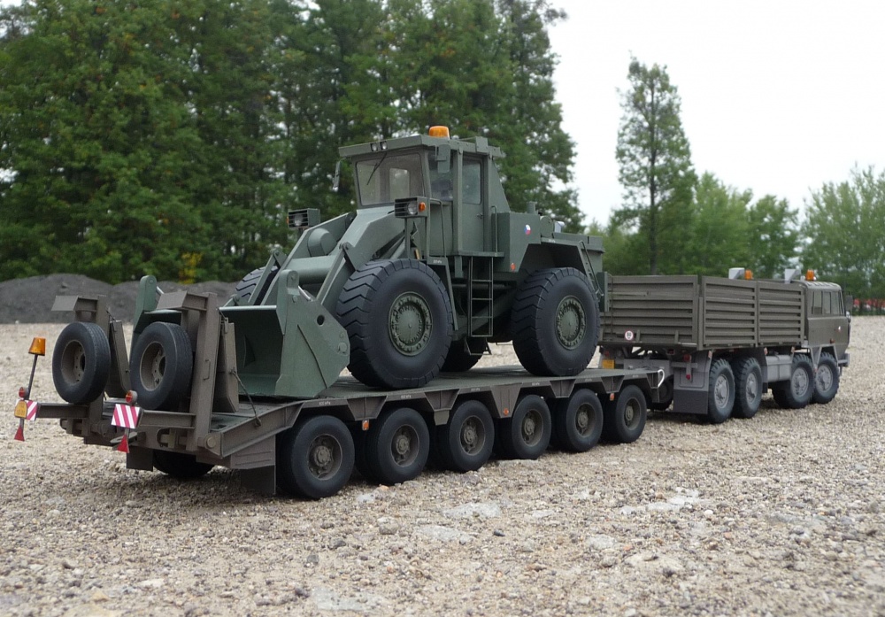 Stavostroj KNA-251 (Plná velikost v novém okně) Stavostroj KNA-251