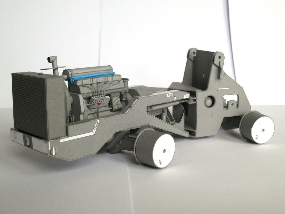 Stavostroj KNB 250 (Plná velikost v novém okně) Stavostroj KNB 250