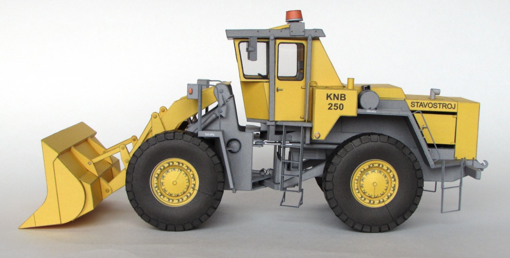 Stavostroj KNB 250 (Plná velikost v novém okně) Stavostroj KNB 250