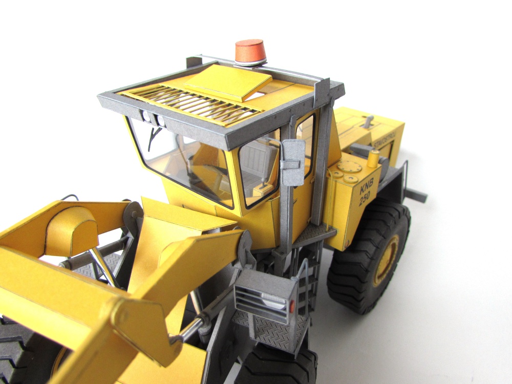 Stavostroj KNB 250 (Plná velikost v novém okně) Stavostroj KNB 250