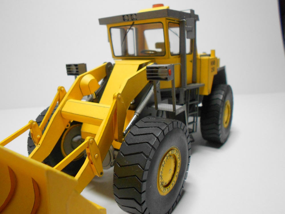 Stavostroj KNB-250 (Plná velikost v novém okně) Stavostroj KNB-250