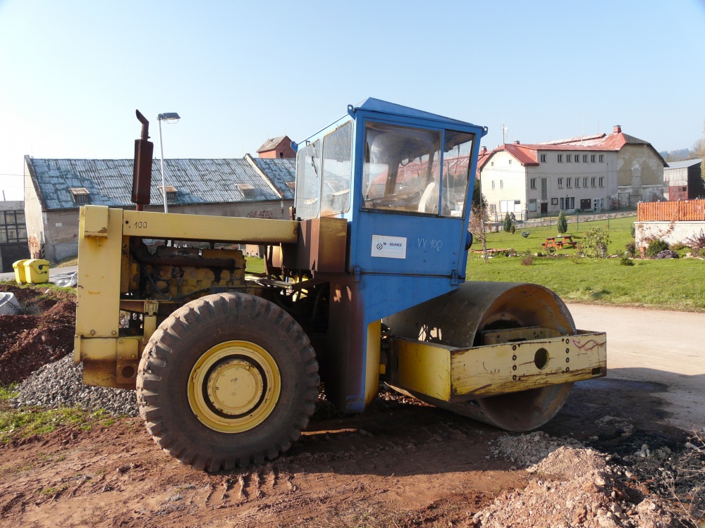 stavostroj VV 100 (Plná velikost v novém okně) stavostroj VV 100