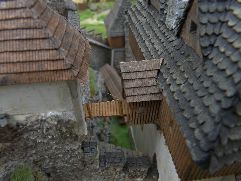 St�edov�k� hrad s podhrad�m 1:160