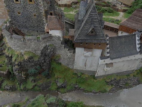 St�edov�k� hrad s podhrad�m 1:160