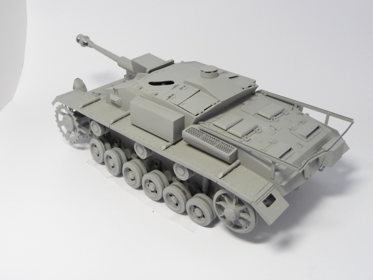 77054