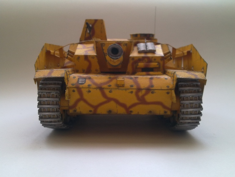 Stug lll Ausf.G (Plná velikost v novém okně) Stug lll Ausf.G