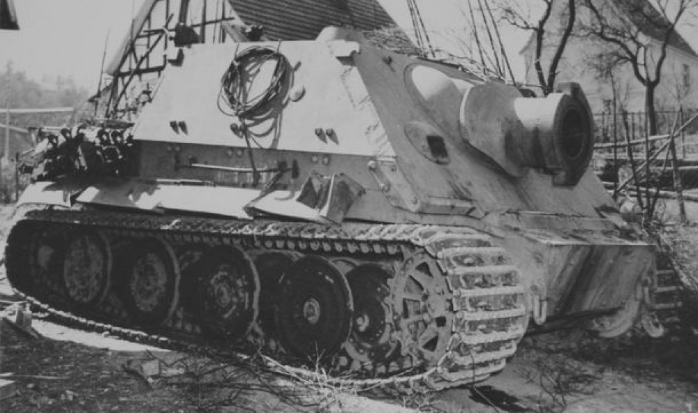 Sturmtiger / Answer + scratch/ 1:25 Kovář (Plná velikost v novém okně) Sturmtiger / Answer + scratch/ 1:25 Kovář