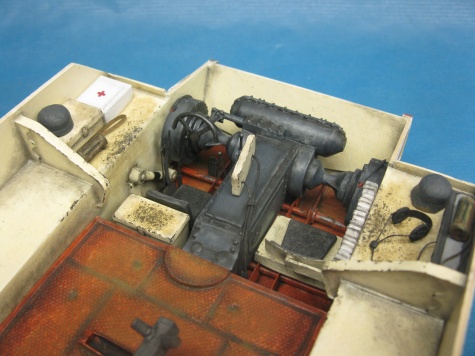 Sturmtiger / Answer + scratch/ 1:25 Kov��