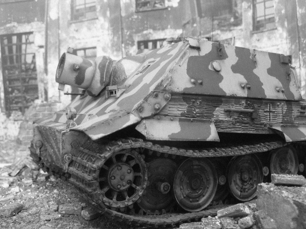 Sturmtiger / Answer + scratch/ 1:25 Kovář (Plná velikost v novém okně) Sturmtiger / Answer + scratch/ 1:25 Kovář