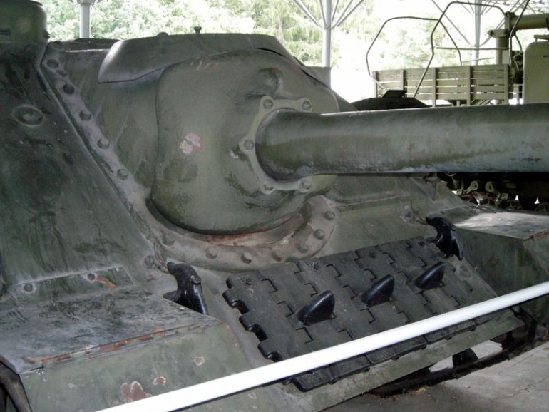 Su 100