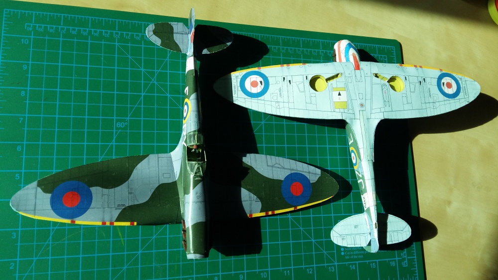 Supermarine Spitfire (Plná velikost v novém okně) Supermarine Spitfire
