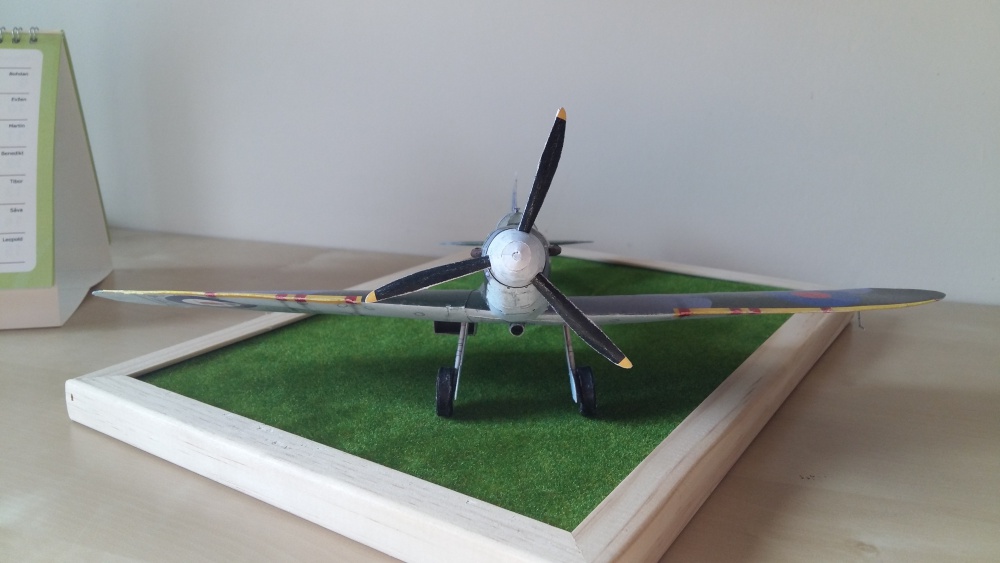 Supermarine Spitfire (Plná velikost v novém okně) Supermarine Spitfire