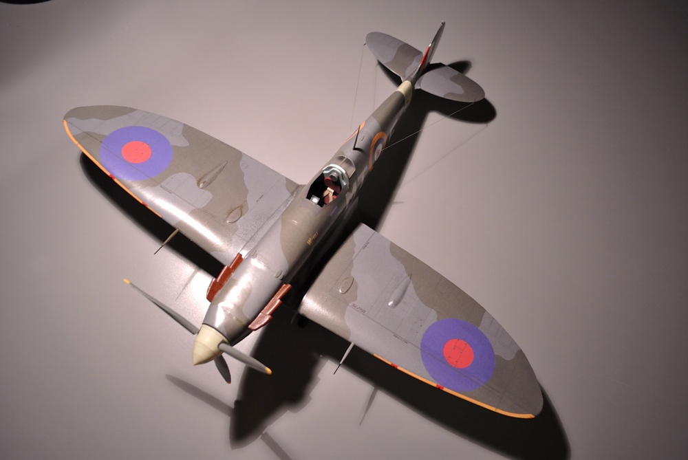 Supermarine Spitfire Mk. VB (Plná velikost v novém okně) Supermarine Spitfire Mk. VB