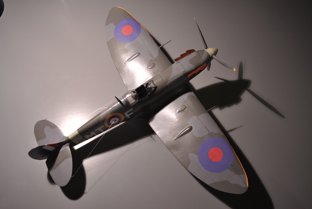 Supermarine Spitfire Mk. VB (Plná velikost v novém okně) Supermarine Spitfire Mk. VB