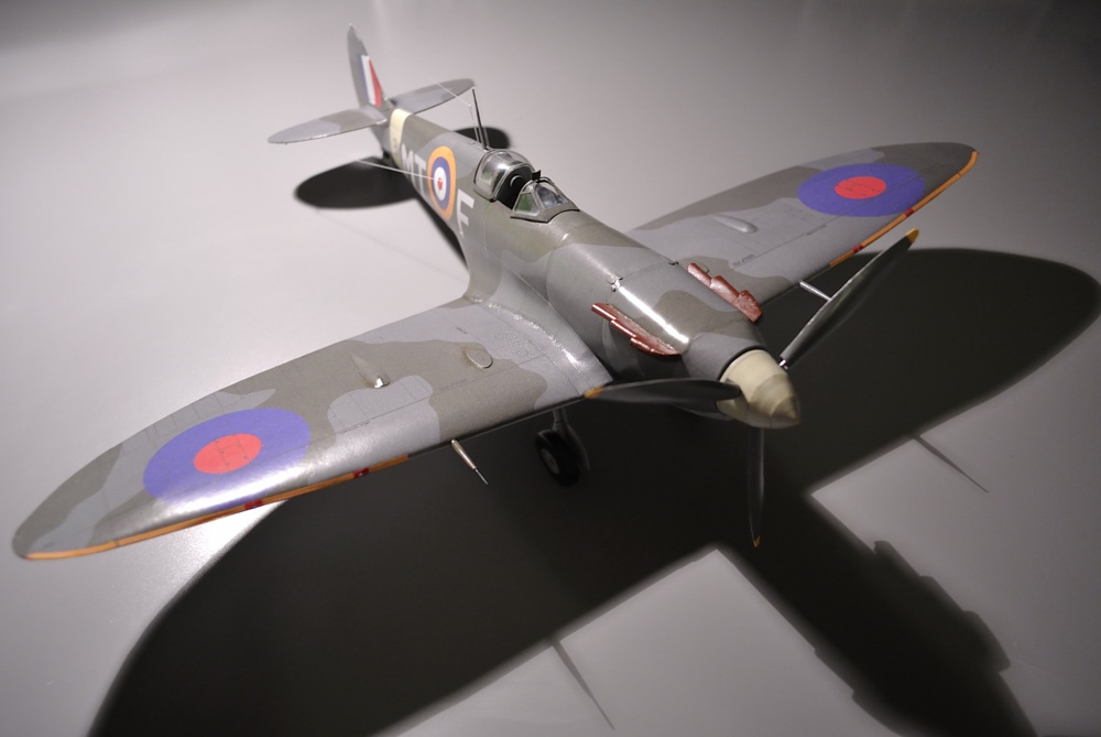 Supermarine Spitfire Mk. VB (Plná velikost v novém okně) Supermarine Spitfire Mk. VB