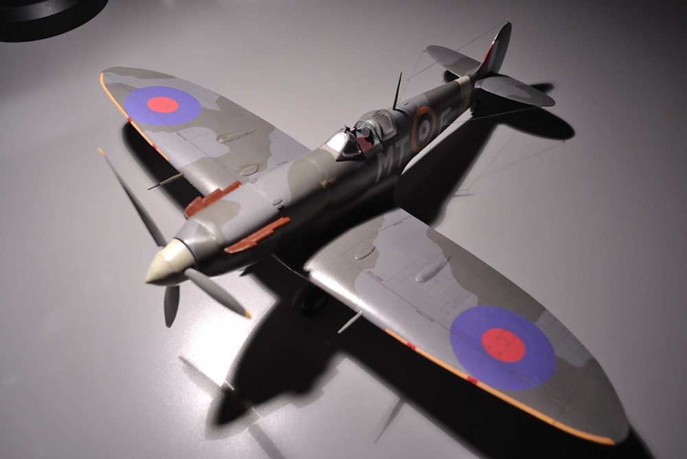 Supermarine Spitfire Mk. VB (Pln� velikost v nov�m okn�) Supermarine Spitfire Mk. VB