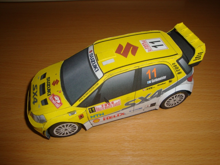 Suzuki SX-4 (Plná velikost v novém okně) Suzuki SX-4