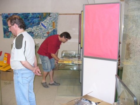 Sv�t z pap�ru Jind�ich�v Hradec 2008