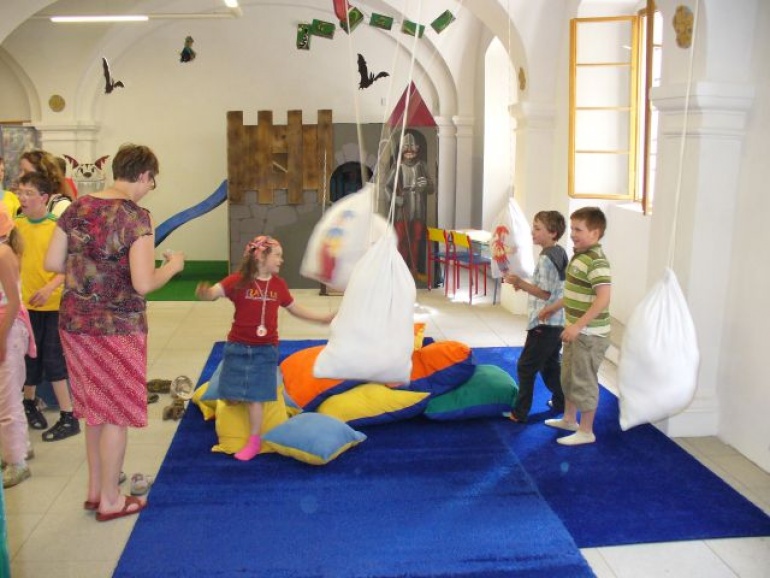 Sv�t z pap�ru Jind�ich�v Hradec 2008