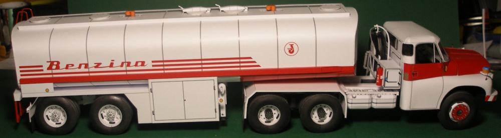 T 148 S (Plná velikost v novém okně) T 148 S