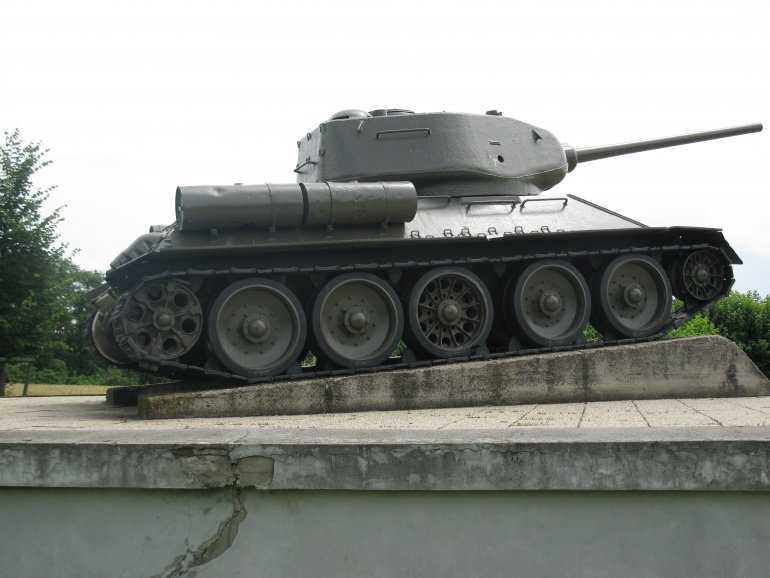 T-34/LUCAS (Plná velikost v novém okně) T-34/LUCAS