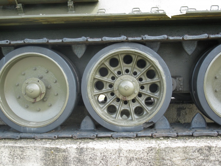 T-34/LUCAS (Plná velikost v novém okně) T-34/LUCAS