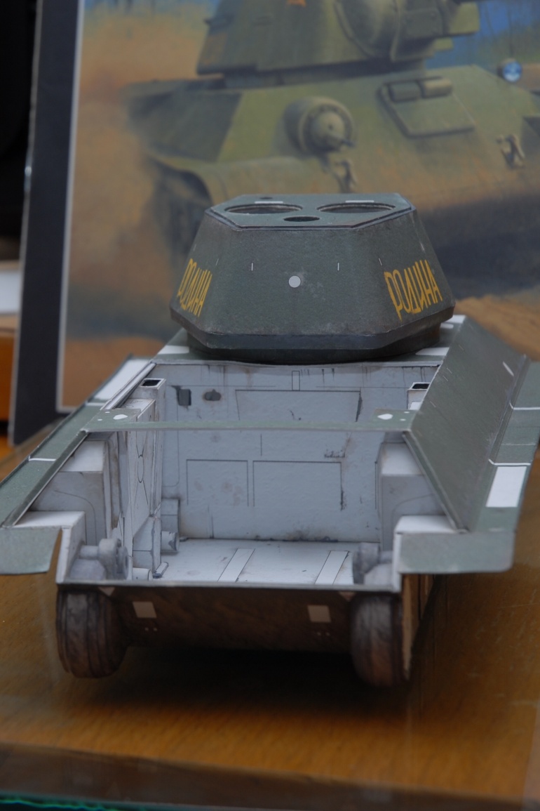 T-34/76 (Plná velikost v novém okně) T-34/76