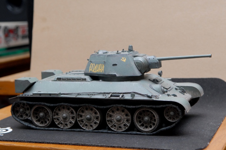 T-34/76 (Plná velikost v novém okně) T-34/76