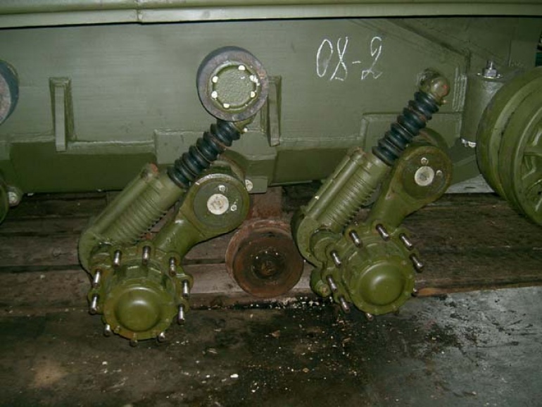 T-80 UD (Plná velikost v novém okně) T-80 UD