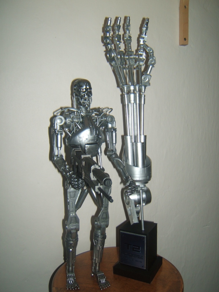 T2 Endoskeleton hand (Plná velikost v novém okně) T2 Endoskeleton hand