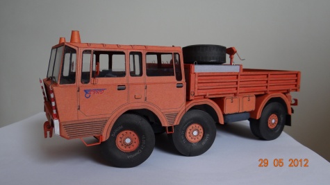 T813 