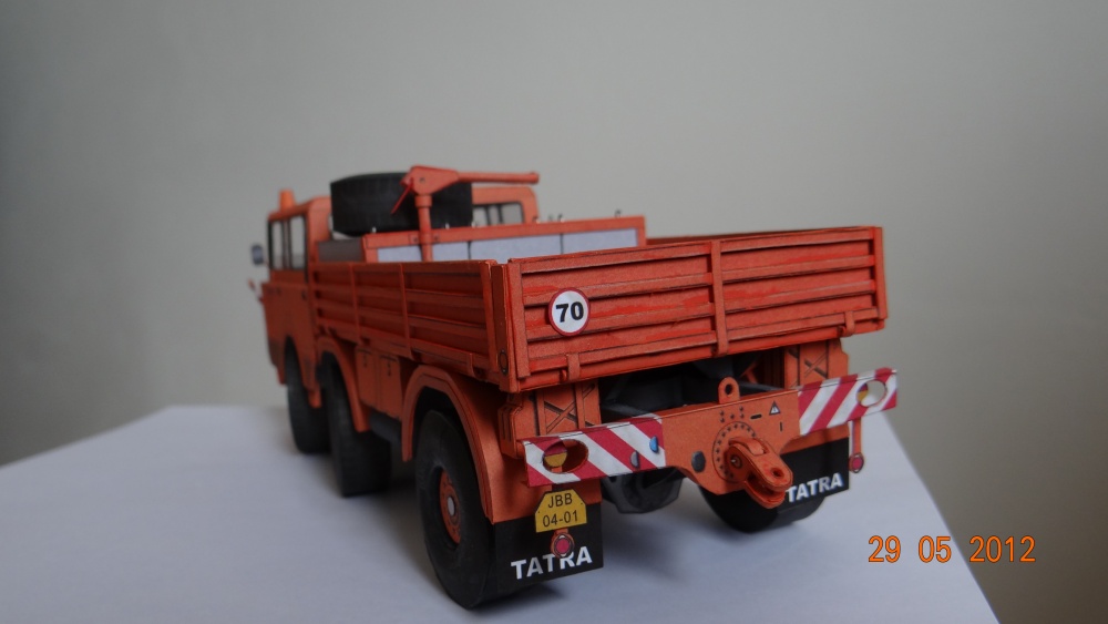 T813 