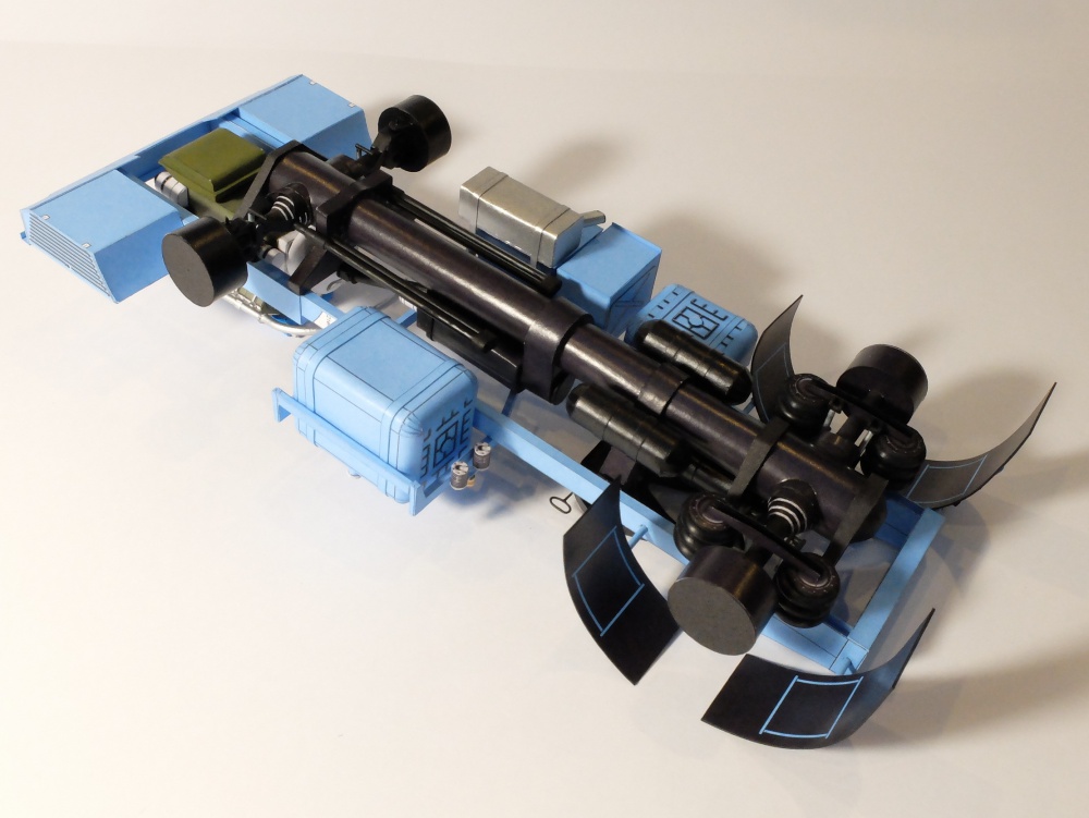 T 813 NTH (Plná velikost v novém okně) T 813 NTH