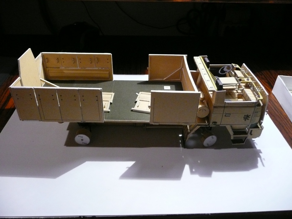 T 815 ER45 4x4.1 SOT (Plná velikost v novém okně) T 815 ER45 4x4.1 SOT