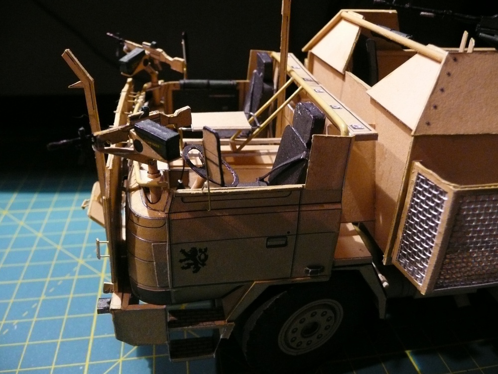 T 815 ER45 4x4.1 SOT (Plná velikost v novém okně) T 815 ER45 4x4.1 SOT