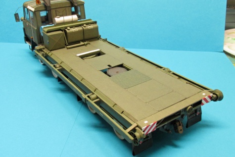 T 815 PMS + PMS-1