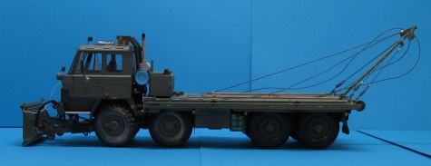 T 815 PMS + PMS-1