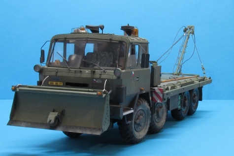 T 815 PMS + PMS-1