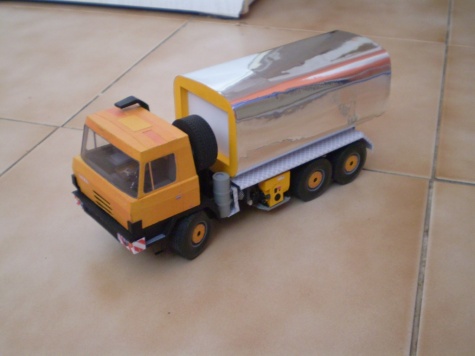 T815RZ