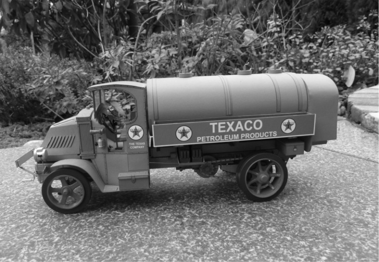 Tank truck Bulldog (Pln� velikost v nov�m okn�) Tank truck Bulldog