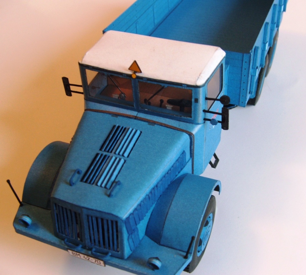 Tatra 111 ČSAD (Plná velikost v novém okně) Tatra 111 ČSAD