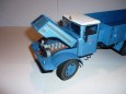 Tatra 111 s valn�kov�m p��v�sem