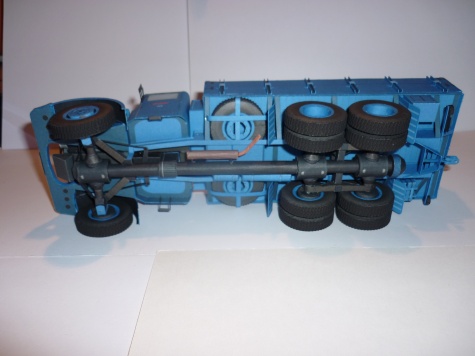 Tatra 111 s valn�kov�m p��v�sem