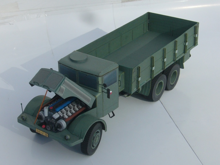 Tatra 111 valník (Plná velikost v novém okně) Tatra 111 valník