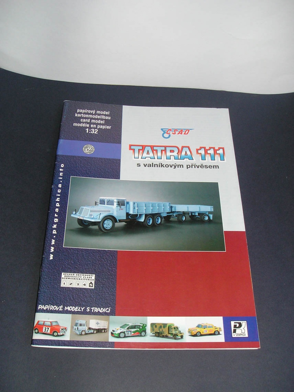 Tatra 111 valník s vlekem (Plná velikost v novém okně) Tatra 111 valník s vlekem